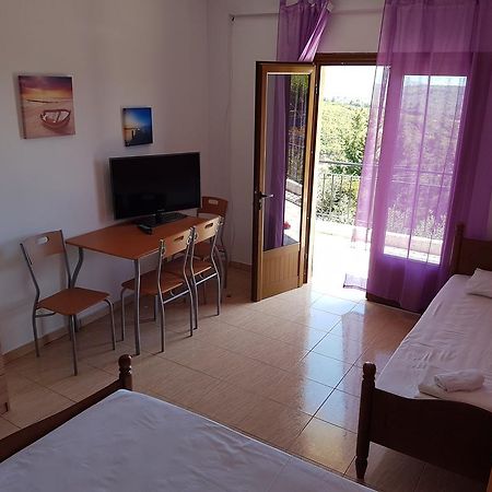 Vila Melpo Apartments Ilias Kültér fotó